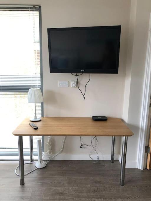 Studio Apartment Opposite Shoreditch Park Лондон Экстерьер фото